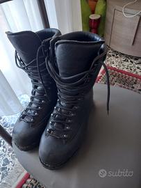 Anfibi Crispi in goretex