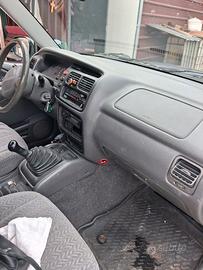 Suzuki  gran  vitara