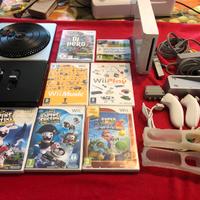 Nintendo wii con giochi e accessori