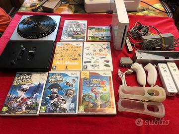 Nintendo wii con giochi e accessori