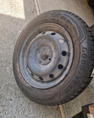 Pneumatici Goodyear invernali