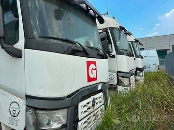 TRATTORI STRADALI RENAULT USO RICAMBI