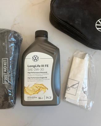 Olio Originale Wolkswagen + Kit Primo Soccorso