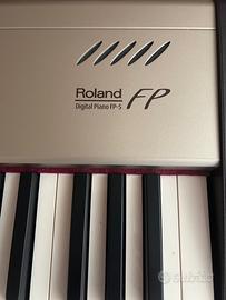 Piano digitale Roland fp5. Da riparare. Daneggiato