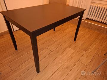 Tavolo Ikea Larhamn