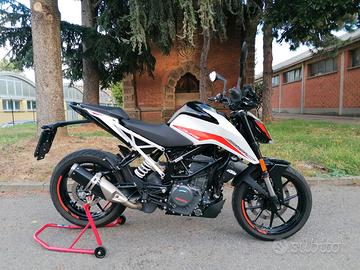 KTM 390 DUKE 2023 - GARANZIA 12 MESI - PATENTE A2