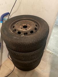 4 gomme invernali compresse di cerchio in ferro