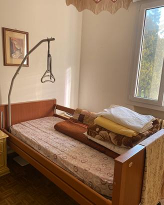 Letto ospedaliero elettrico