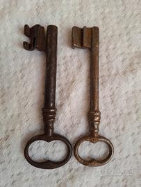coppia chiavi antiche 