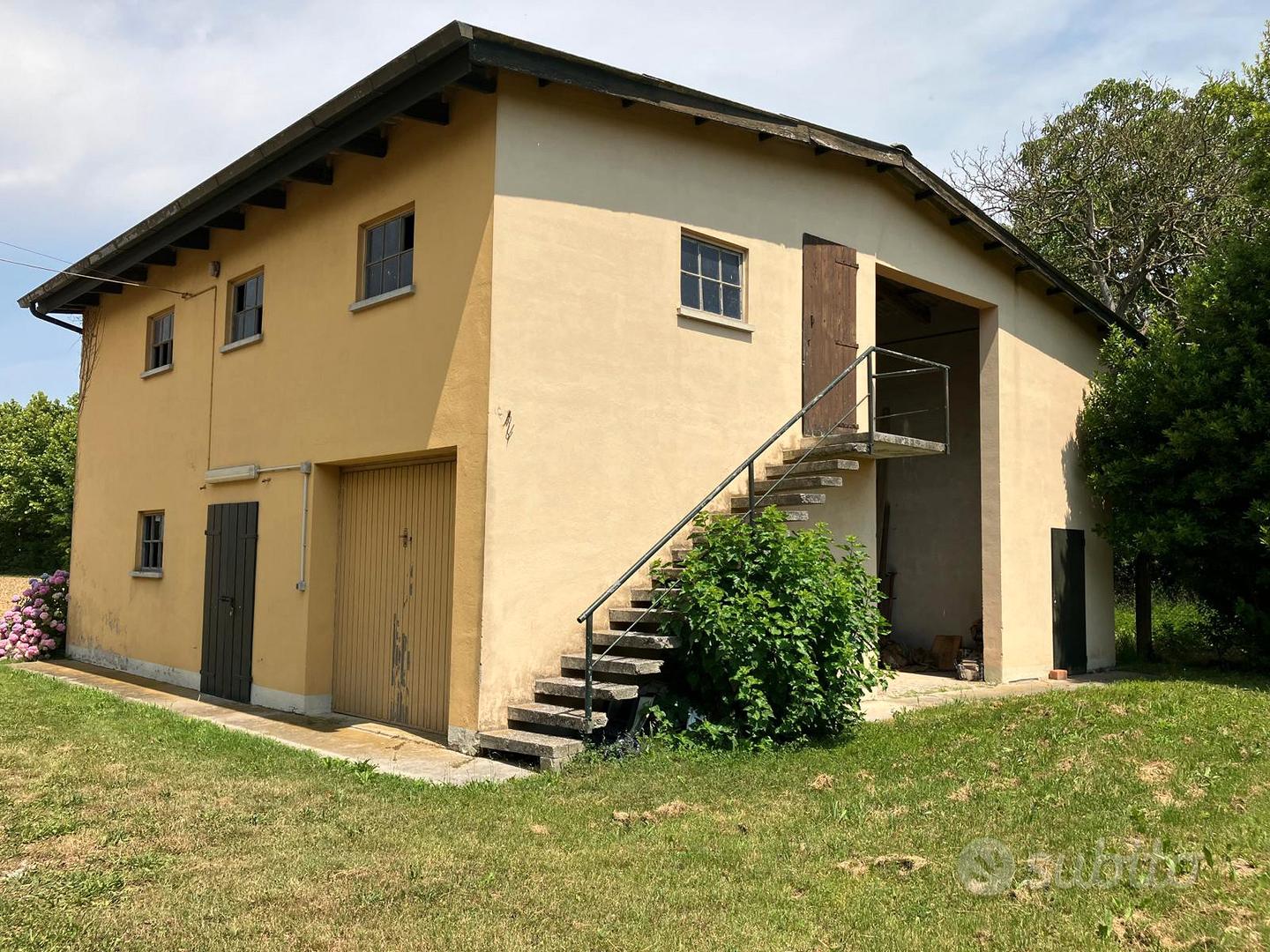 Vendita casa da ristrutturare e annesso - Vista 4