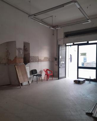 Locale in Piazza Castello a Copertino