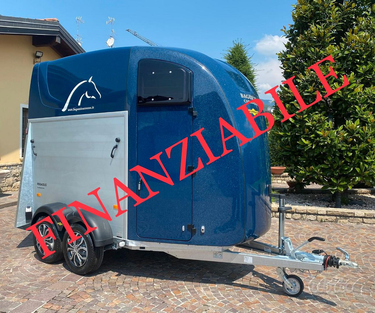Produzione di calzatoie taniche tubi, porta documenti per truck van
