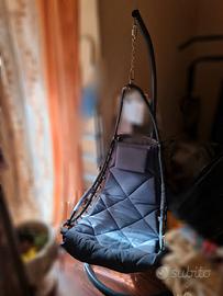 Poltrona dondolo con seduta oscillante sospesa