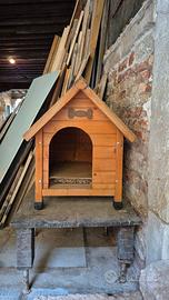 Casetta in legno per cani/gatti