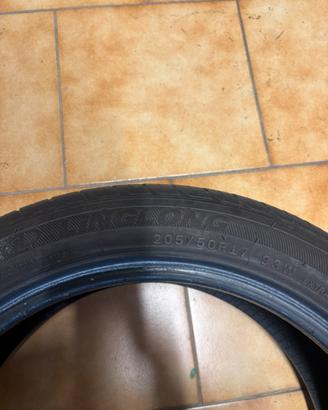 Pneumatici  205 / 50 R17  93w