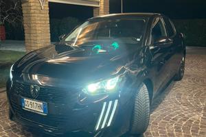 Puegeot 208 1.2 100 cv NEOPATENTATI