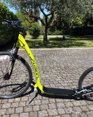 Kickbike Monopattino Sportivo FUSION [come nuovo]