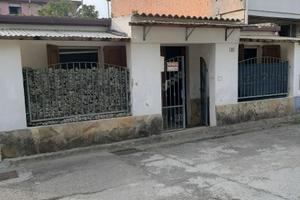 CASA SINGOLA USSANA con giardino