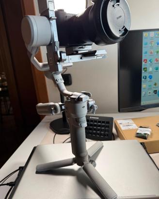 Stabilizzatore DJI RS4 Mini Combo