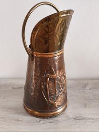 Vaso In Rame lavorato Porta carbone Belga anni 50