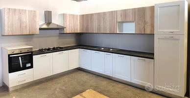 Cucina fine serie, adattabile