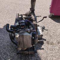 Blocco motore piaggio 200cc 4t
