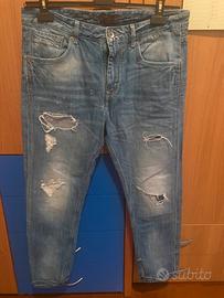 Jeans uomo strappati