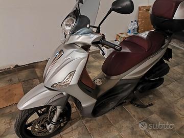 Beverly 350 Sport Touring 