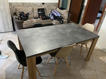 Tavolo Con Sedie Nuovissimo
