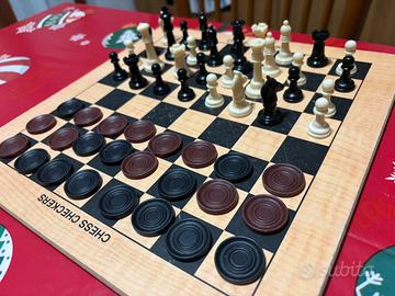 Scacchiera + scacchi + dama