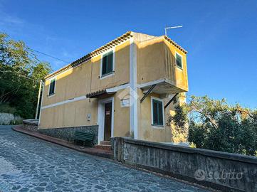 3 LOCALI A BELMONTE CALABRO