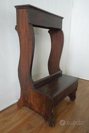 Inginocchiatoio antico in noce