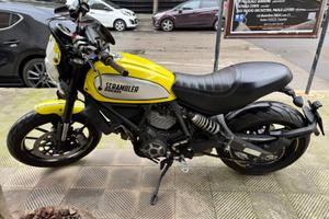 Ducati Scrambler Flat track pro