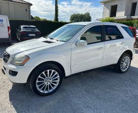 MERCEDES-BENZ ML 350 Leggi testo con GPL 4X4 AUT