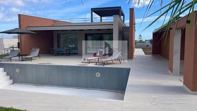 Villa di 1120 m² con più di 5 locali e box auto do
