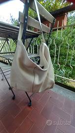 borsa a sacca di pelle color ghiaccio