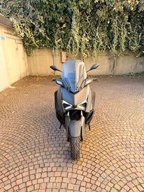 Yamaha X-Max 300