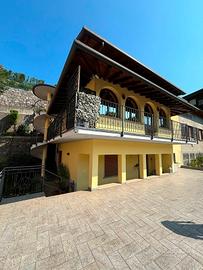 Casa cielo terra con ampio box di 60 mq