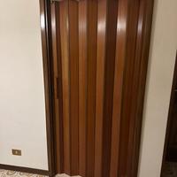 Porta a soffietto scorrevole in vero legno 90x210