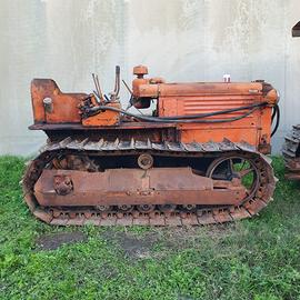 Trattrice cingolata Fiat 55