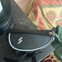 Portaoggetti e cellulare da bici