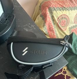 Portaoggetti e cellulare da bici