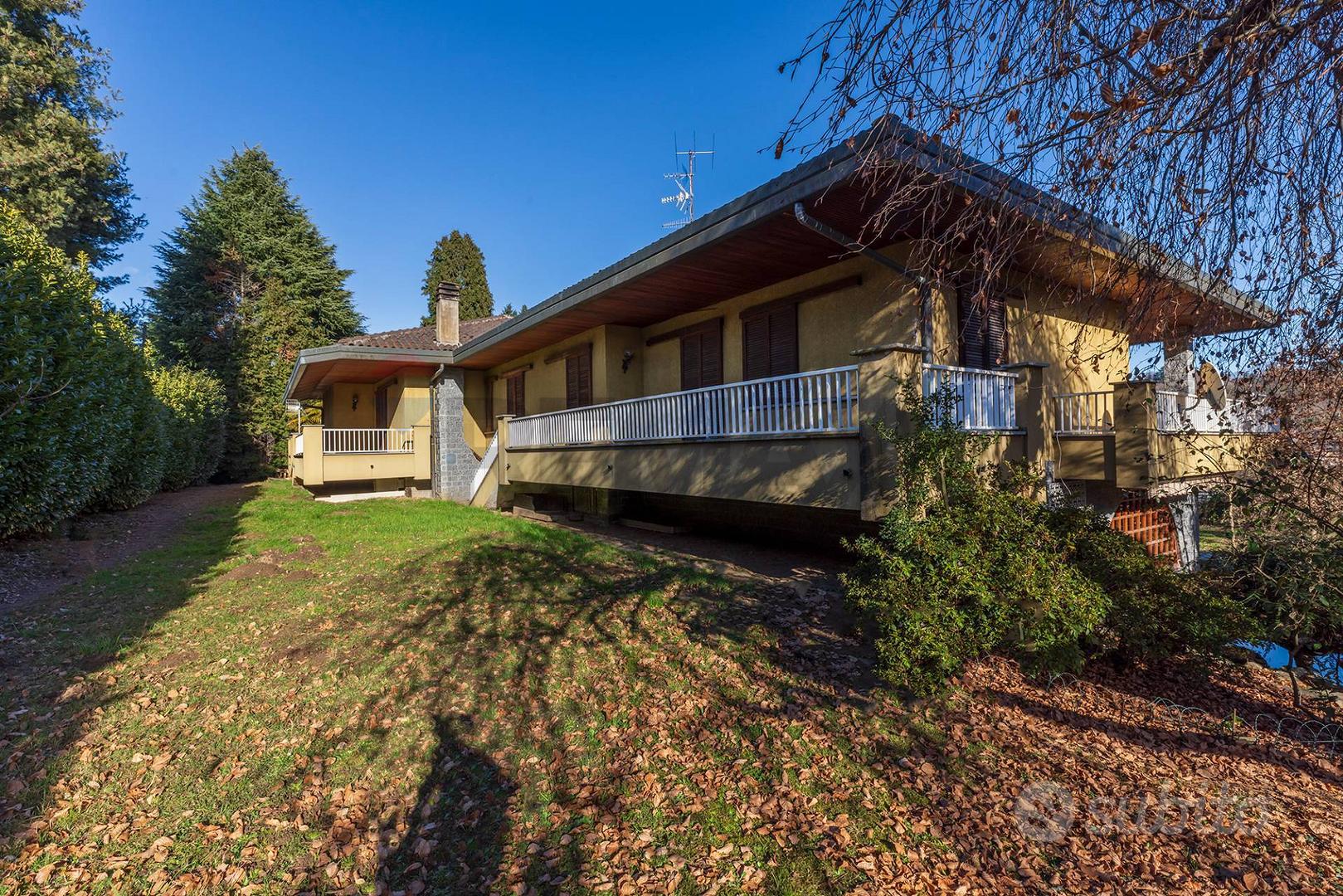 Villa o villino - Buguggiate - Vista 2