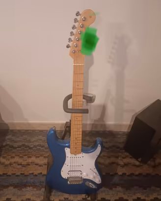 chitarra elettrica modello stratocaster 