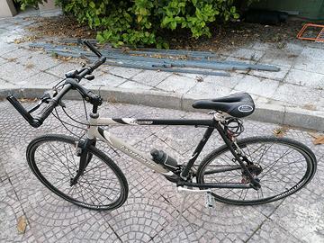 BICI TRUBBIANI ALLUMINIO USATA POCHISSIMO........ 