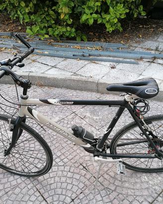 BICI TRUBBIANI ALLUMINIO USATA POCHISSIMO........ 