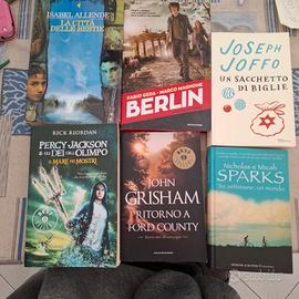 libri assortiti da lettura 