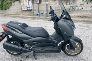 Yamaha X-Max 300