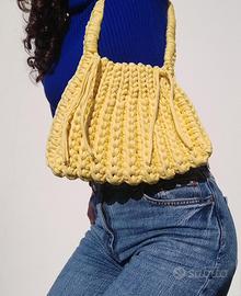 Borsa donna gialla a uncinetto con manico