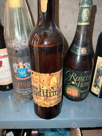 Vecchie bottiglia di vino